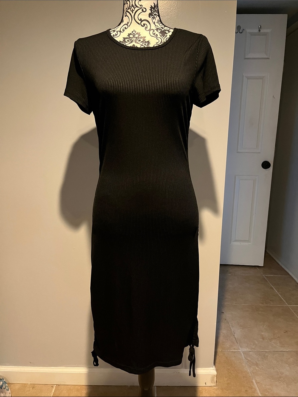 Black Ribbed Short-Sleeve Midi Dress with Side Ties
